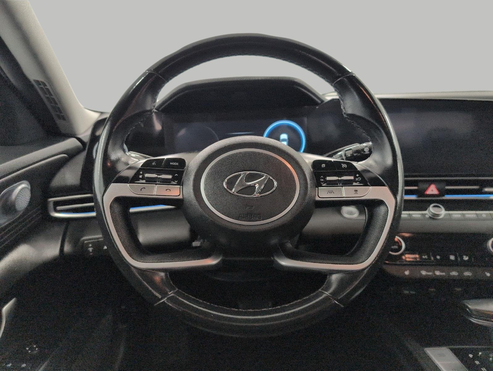 Used 2023 Hyundai Elantra Limited FWD image 6