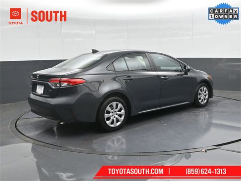 Used 2023 Toyota Corolla LE image 2