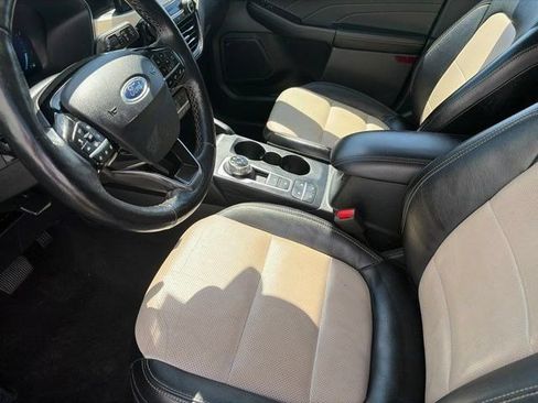 Used 2022 Ford Escape Titanium w/ Titanium Elite Package AWD/4WD image 11