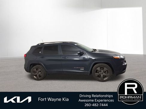Used 2017 Jeep Cherokee 75th Anniversary FWD image 6