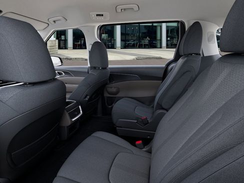 New 2026 Kia Carnival LX image 19