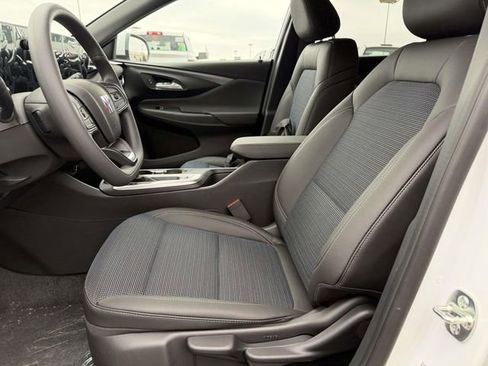 New 2026 Buick Envista Preferred w/ Advanced Safety Package FWD image 7