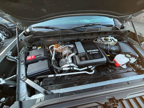 Used 2024 GMC Sierra 1500 AT4 w/ Technology Package image 14