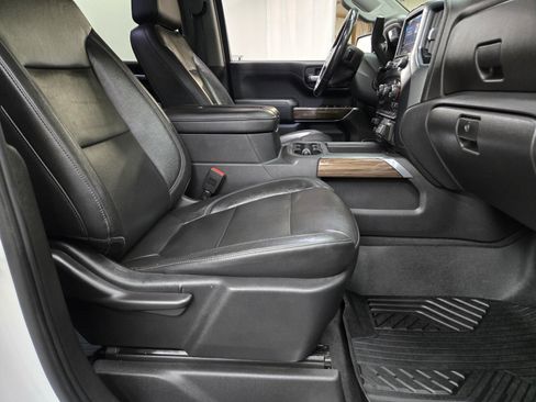 Used 2020 Chevrolet Silverado 1500 LT Trail Boss AWD/4WD image 12