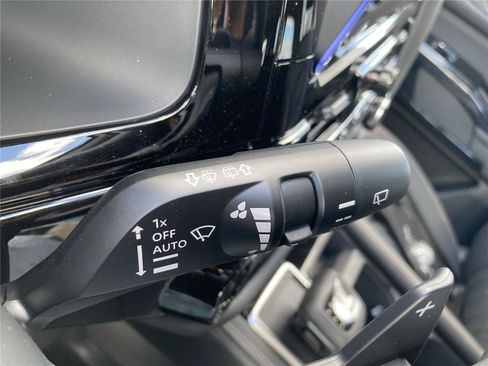New 2026 Nissan Pathfinder Platinum FWD image 22