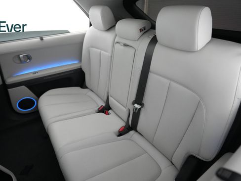 Used 2024 Hyundai Ioniq 5 Limited image 24