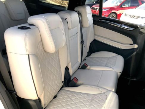 Used 2014 Mercedes-Benz GL 450 4MATIC image 18