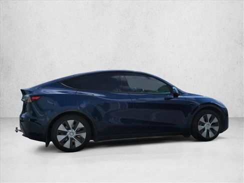 Used 2020 Tesla Model Y Long Range image 4