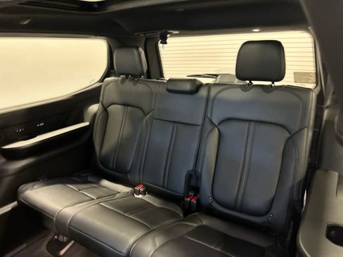 New 2026 Jeep Grand Wagoneer Limited AWD/4WD image 32