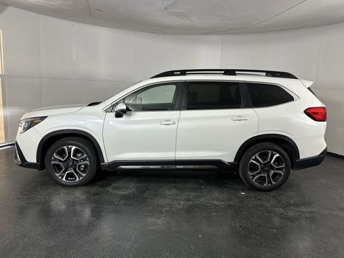 Used 2023 Subaru Ascent Limited AWD/4WD image 5