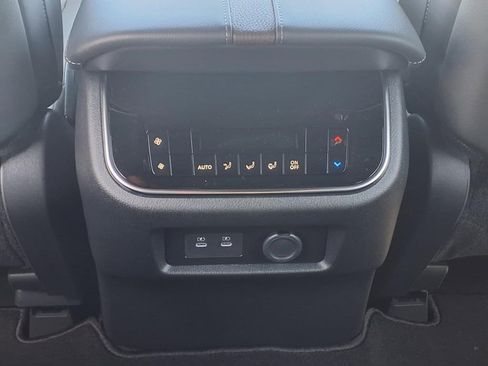 New 2025 Nissan Armada SL w/ Captain's Chari Seat Package image 21