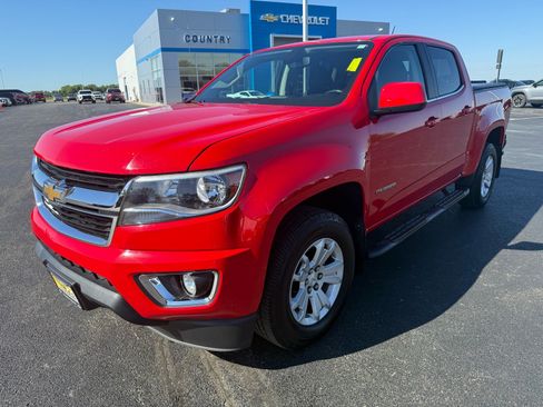 Used 2018 Chevrolet Colorado LT w/ LT Convenience Package RWD image 9