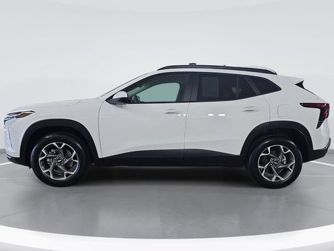 Certified 2024 Chevrolet Trax LT w/ Driver Confidence Package FWD image 7