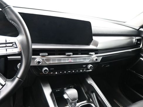 Used 2023 Kia Telluride LX image 13