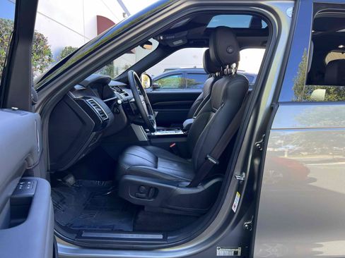 Used 2018 Land Rover Discovery HSE AWD/4WD image 35