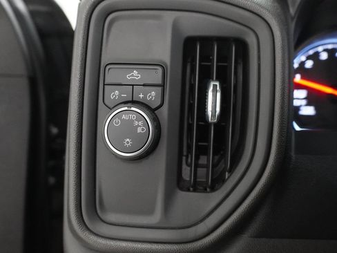Used 2021 Chevrolet Silverado 1500 Custom RWD image 16