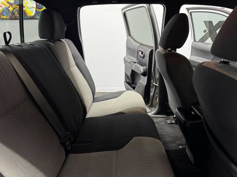 Used 2020 Toyota Tacoma TRD Sport w/ Technology Package image 46