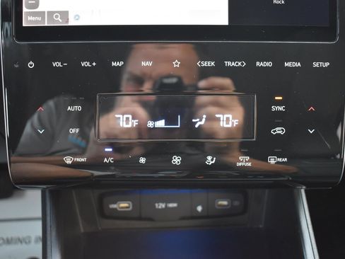 Used 2022 Hyundai Tucson Limited w/ Cargo Package FWD image 42