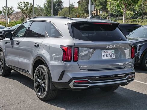 Used 2023 Kia Sorento SX AWD/4WD image 5