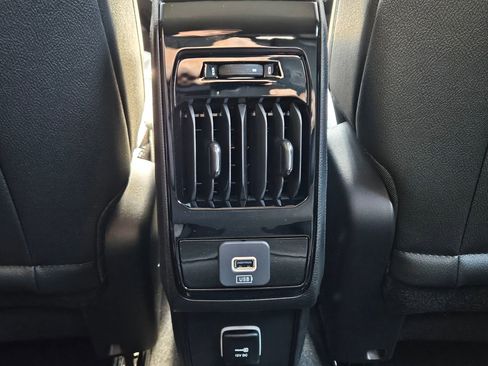 New 2026 Jeep Compass Limited image 24