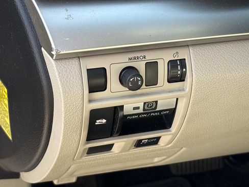 Used 2012 Subaru Outback 2.5i Premium w/ All-Weather Pkg image 17