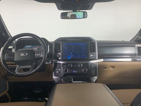 Used 2022 Ford F150 Lariat w/ Equipment Group 502A High image 9