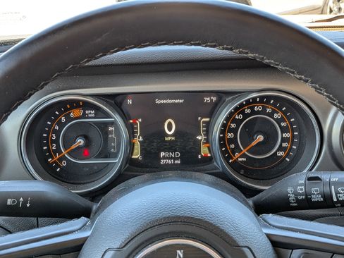 Used 2021 Jeep Wrangler Unlimited Sport image 25