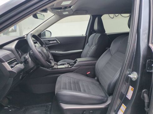 Used 2025 Mitsubishi Outlander SE AWD/4WD image 22