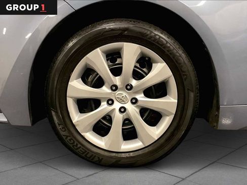 Used 2021 Toyota Corolla LE image 10