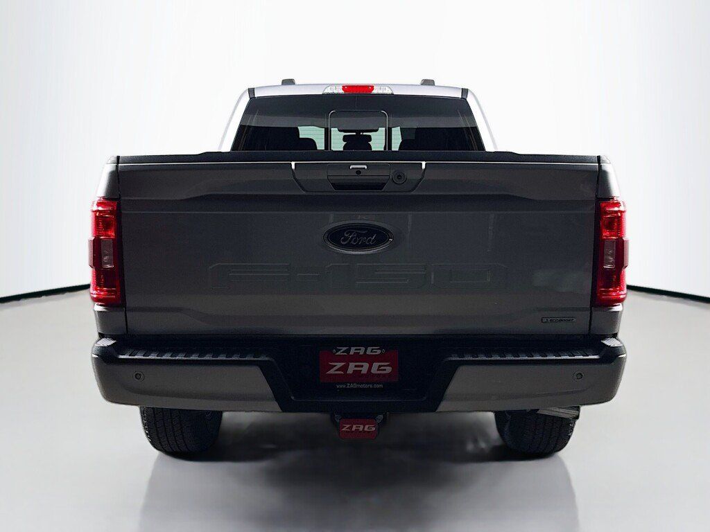 Used 2021 Ford F150 XLT w/ Equipment Group 302A High AWD/4WD image 4