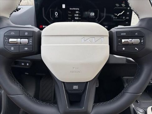 New 2025 Kia K4 GT-Line Turbo image 19