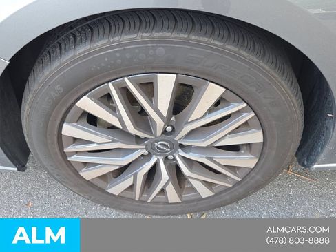 Used 2024 Nissan Altima 2.5 SV FWD image 15