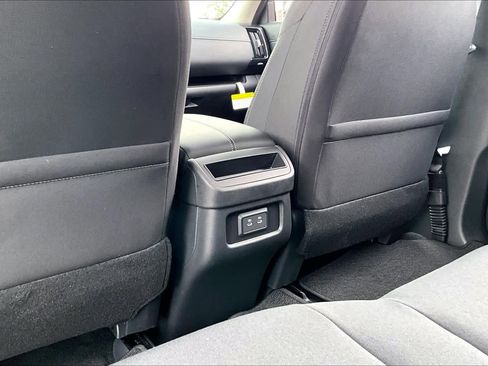 New 2026 Nissan Pathfinder SV image 19