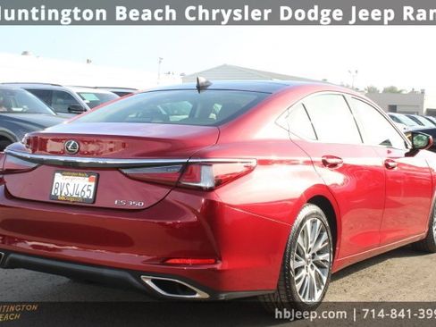 Used 2019 Lexus ES 350 image 5