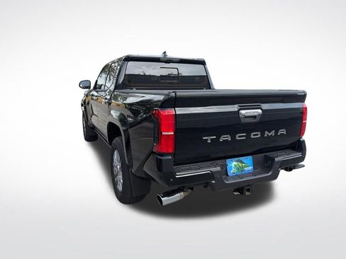 Used 2025 Toyota Tacoma Limited AWD/4WD image 6