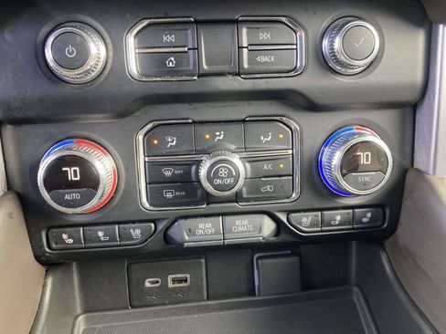 Used 2021 GMC Yukon SLT w/ SLT Luxury Plus Package image 27