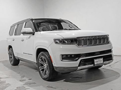 Used 2022 Jeep Grand Wagoneer Series I AWD/4WD image 34