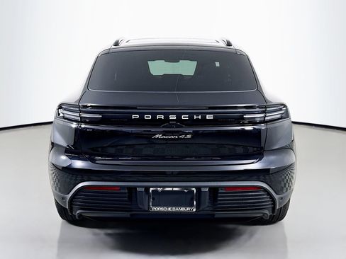 Certified 2025 Porsche Macan 4S Electric AWD/4WD image 10