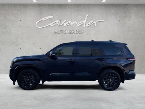 Used 2025 Toyota Sequoia Platinum image 13