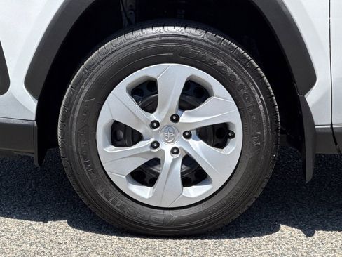 Used 2024 Toyota RAV4 LE FWD image 25