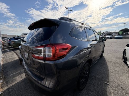Used 2024 Subaru Ascent Onyx Edition AWD/4WD image 2