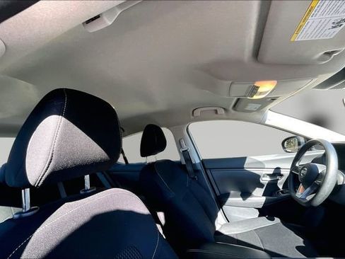 Used 2022 Nissan Sentra S image 19