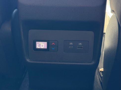 Used 2021 Nissan Rogue SL FWD image 28