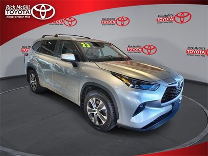 Used 2023 Toyota Highlander XLE