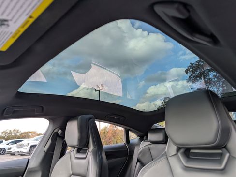 Used 2023 Audi e-tron GT Prestige w/ Prestige Package image 15