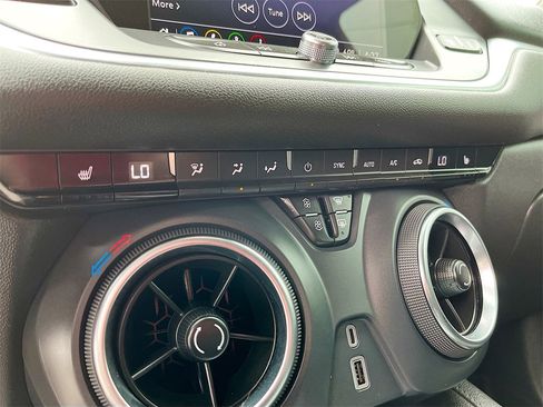 Used 2021 Chevrolet Blazer LT image 15