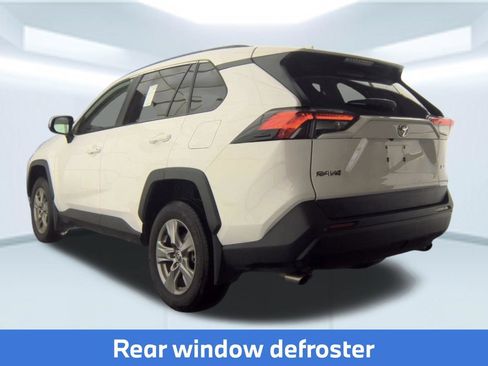 Used 2025 Toyota RAV4 XLE w/ Convenience Package FWD image 4