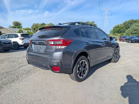Used 2021 Subaru Crosstrek 2.0i Premium w/ Moonroof Package AWD/4WD image 7