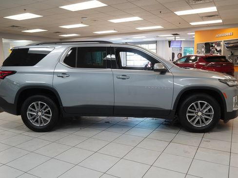 Used 2024 Chevrolet Traverse LT AWD/4WD image 13