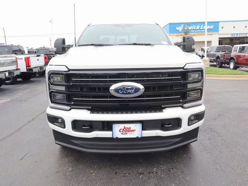 New 2025 Ford F250 Platinum w/ FX4 Off-Road Package image 10